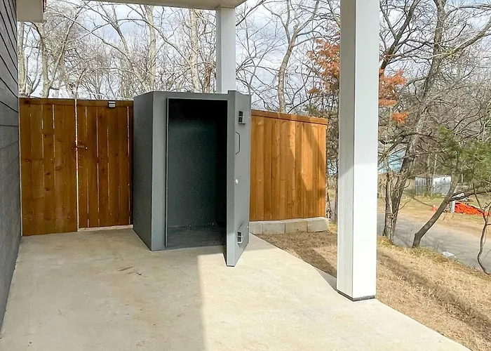 Denison Home W/ Balcony: Walk To Downtown!