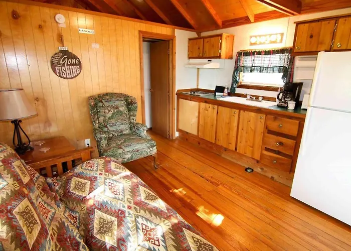 Lakeview Cedar Cabin - 6