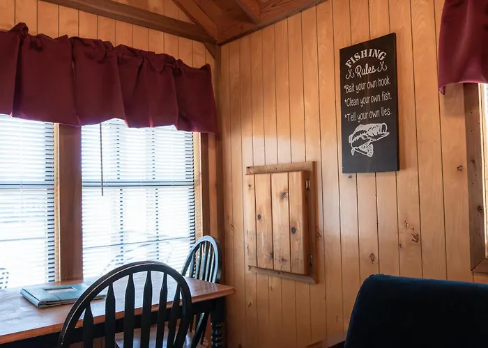 Lakeview Cedar Cabin - Striper King - 5